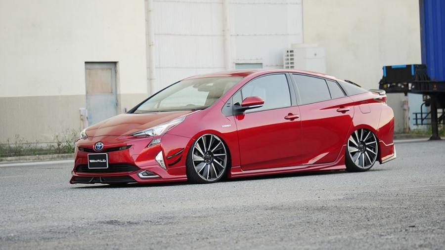 Toyota Prius Sport Line Body Kit by Wald '2016